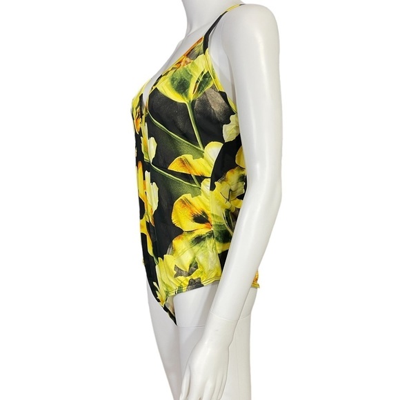 Women’s Floral Bodysuit
New - Picture 4 of 8